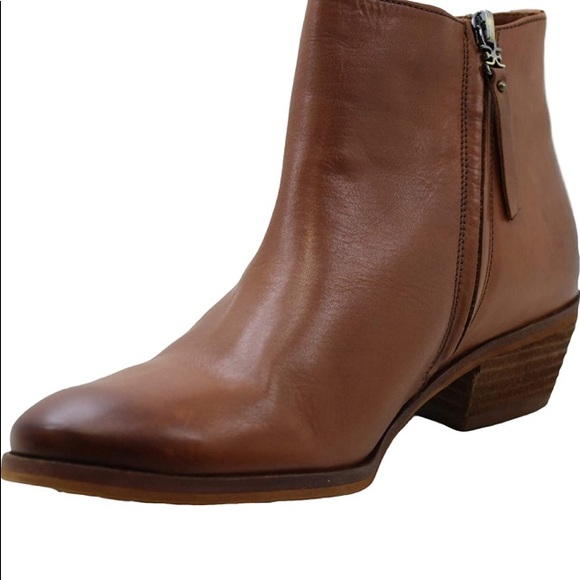 Sam Edelman size 6 1/2 Leather Almond boots NWT - Picture 2 of 8